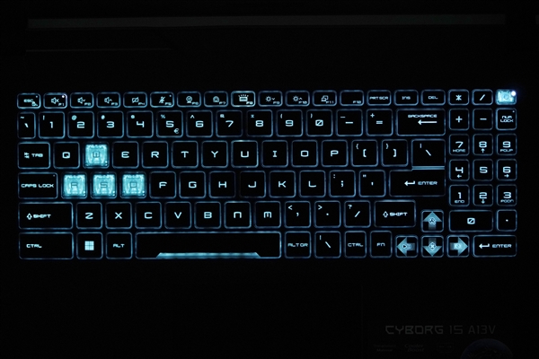 賽博機(jī)械風(fēng)十足！微星新款星影15 Air圖賞