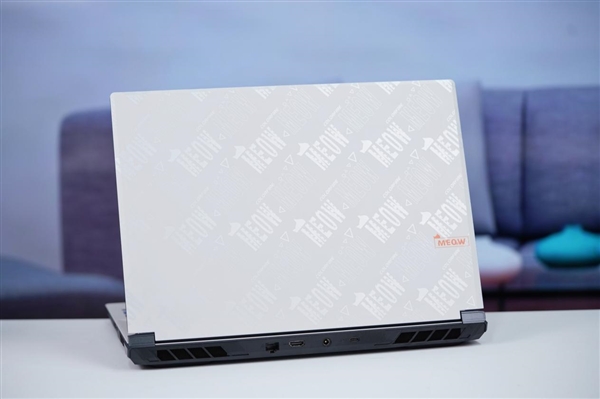 銳龍9+RTX4070僅6499元 七彩虹橘寶R16游戲本圖賞