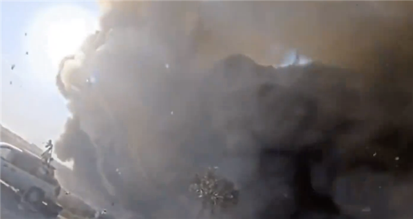 實(shí)拍“星艦”發(fā)射失敗后現(xiàn)場：發(fā)射臺(tái)報(bào)廢、地面影像設(shè)備盡毀