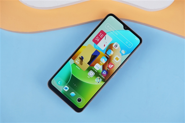 5000mAh長續(xù)航！輕薄千元機vivo Y35圖賞