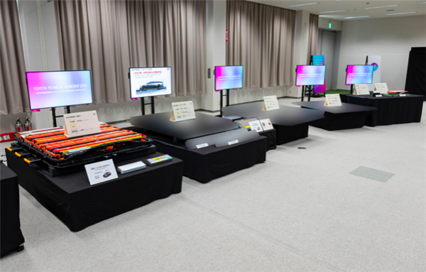 豐田覺醒！固態(tài)電池大突破：充電10分鐘跑1200公里