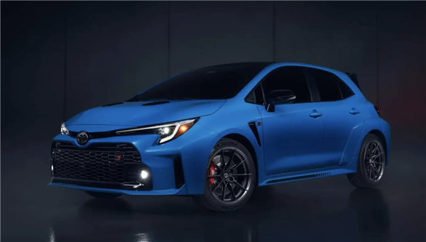 地表最強(qiáng)三缸機(jī)！豐田全新GR卡羅拉賽道版限量發(fā)布：三缸榨出300匹馬力