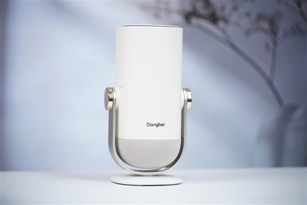 一體式云臺(tái)設(shè)計(jì) 各角度隨意投！當(dāng)貝Smart 1圖賞