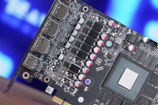 超級IP破次元壁！索泰RTX 4070 SUPER 12GB毒液聯(lián)名顯卡圖賞