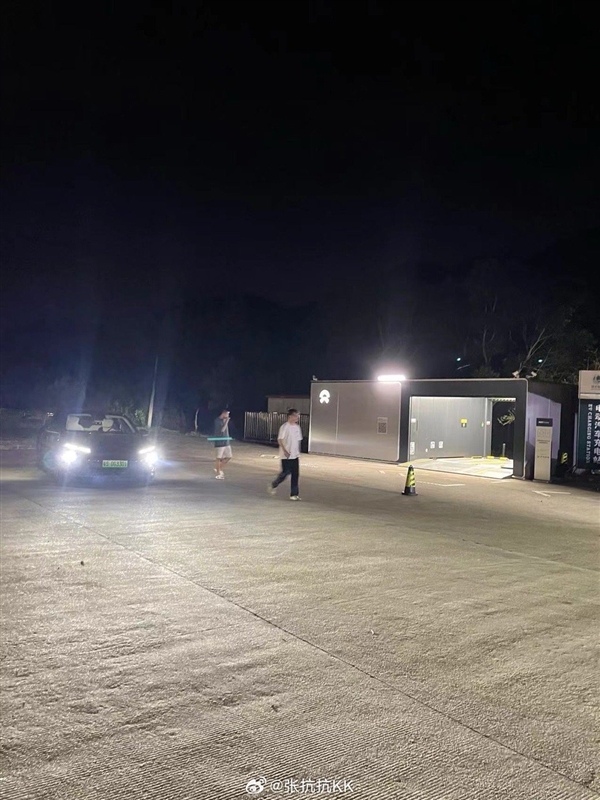 燃油車都羨慕！蔚來(lái)?yè)Q電站全國(guó)布局達(dá)1904座：假日用電也無(wú)憂