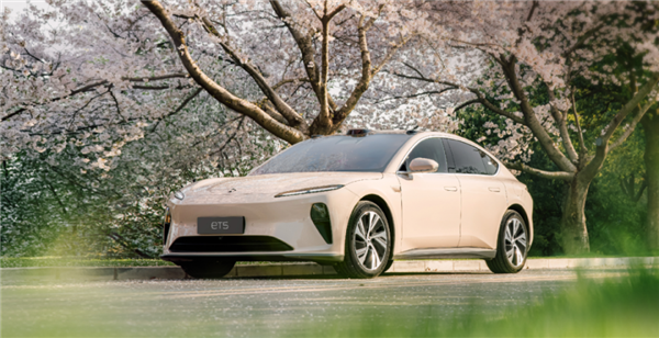 營收交付雙下跌 別急 蔚來把利潤藏進了下半年