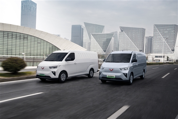 7.38萬元起！五菱揚(yáng)光開啟預(yù)售：全系配快充