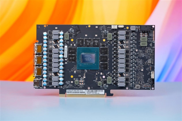 可拆卸透明外殼！影馳GeForce RTX 4080 SUPER星曜圖賞