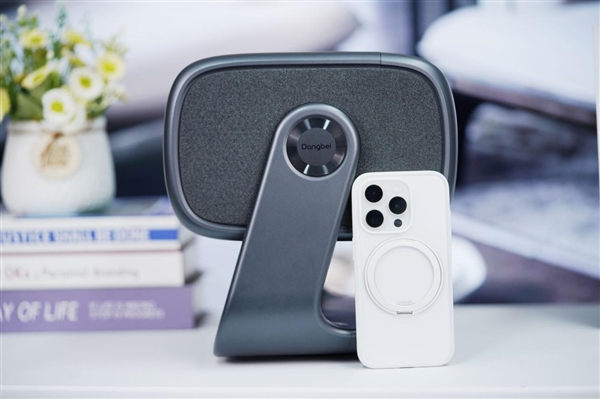 行業(yè)首創(chuàng)隔空指向遙控！當(dāng)貝F7 Pro投影儀圖賞