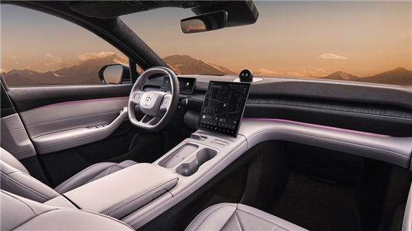 35.8萬(wàn)起！蔚來全新轎跑SUV登場(chǎng) 配電動(dòng)尾翼 零百加速僅4.4秒