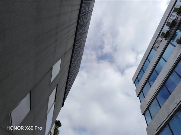 從2米高度跌落完好無損！榮耀X60 Pro體驗(yàn)