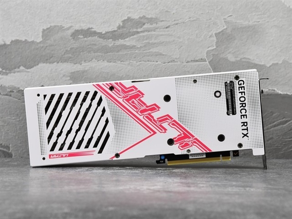 iGame RTX 4070 SUPER Ultra W顯卡上手:4070的價(jià)格4070 Ti的性能(圖6) iGame RTX 4070 SUPER Ultra W顯卡上手:4070的價(jià)格4070 Ti的性能