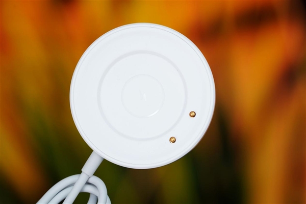 高顏值3D弧面表鏡！iQOO WATCH圖賞