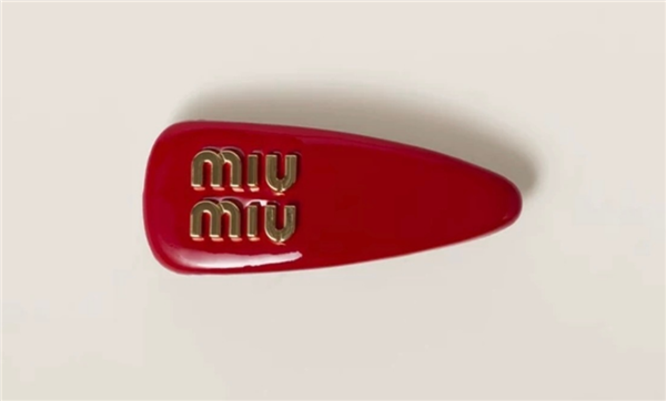 miumiu3250元發(fā)卡賣斷貨 客服：補貨時間尚不確定