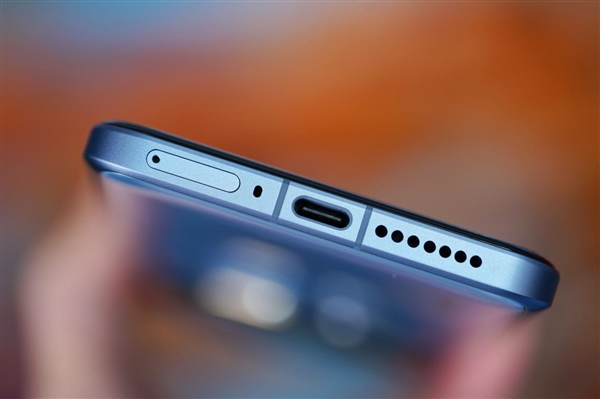 小米2024開(kāi)年最強(qiáng)旗艦！小米14 Ultra龍晶藍(lán)影像套裝圖賞