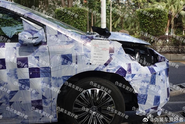 定位中大型MPV 比亞迪新車諜照曝光：車身帶有“唐”字樣