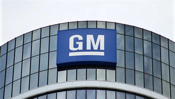 開掉9名高管，裁1/4員工 明星無人車敲警鐘