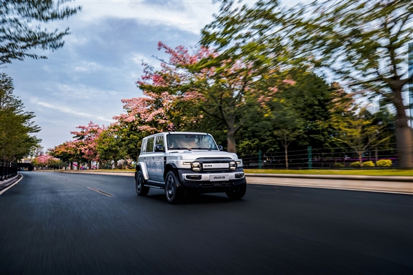 11萬起干崩服務(wù)器！奇瑞iCAR V23預(yù)售訂單突破31000單