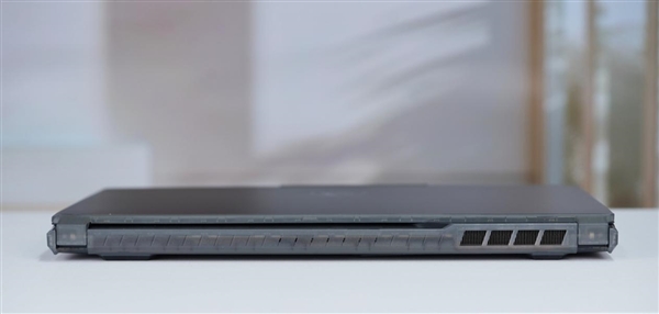 賽博機(jī)械風(fēng)十足！微星新款星影15 Air圖賞