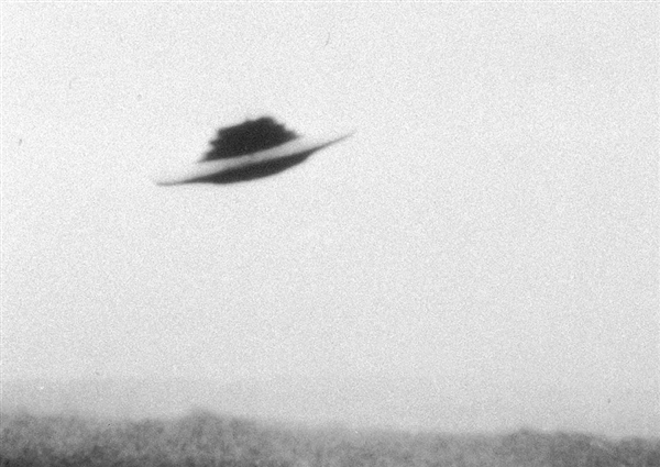 2艘完好！美國被曝擁有至少9艘“非人類制造飛船”：咋回事