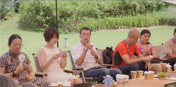 和他們聊了聊 我才知道華為為什么要“吃力不討好”