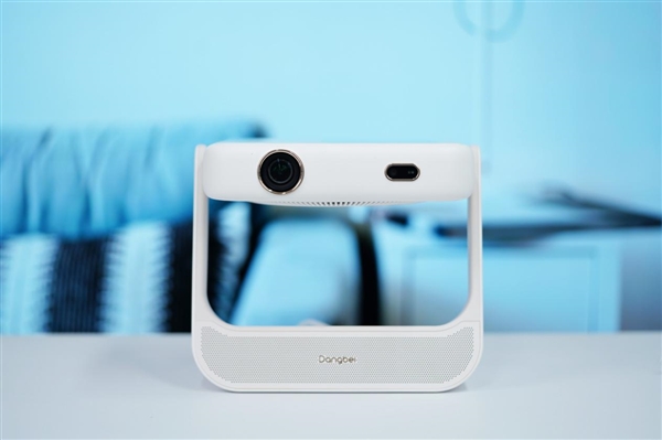 獨特翻轉設計！當貝D6X Pro圖賞