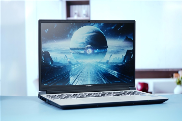 RTX 4070僅7199元！七彩虹隱星P16 TA 24筆記本圖賞