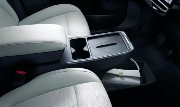 緊湊型也能有大空間！啟辰VX6內(nèi)飾官圖曝光：基于全新平臺(tái)打造
