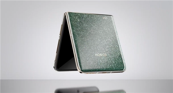 女生最愛的高跟鞋品牌出手機了！榮耀Magic V Flip周仰杰限量高定款發(fā)布