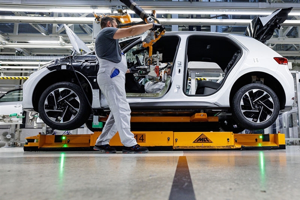 價(jià)格戰(zhàn)會(huì)毀了國內(nèi)汽車產(chǎn)業(yè)嗎？?