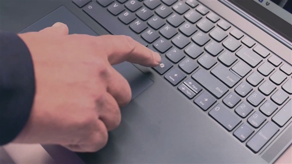 這一屆CES上的Intel變了！一個(gè)新的AI PC時(shí)代才剛剛開始