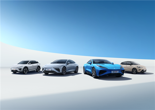 除了內(nèi)卷、中國新勢力還能走什么路：哪吒汽車給打了個(gè)樣兒！