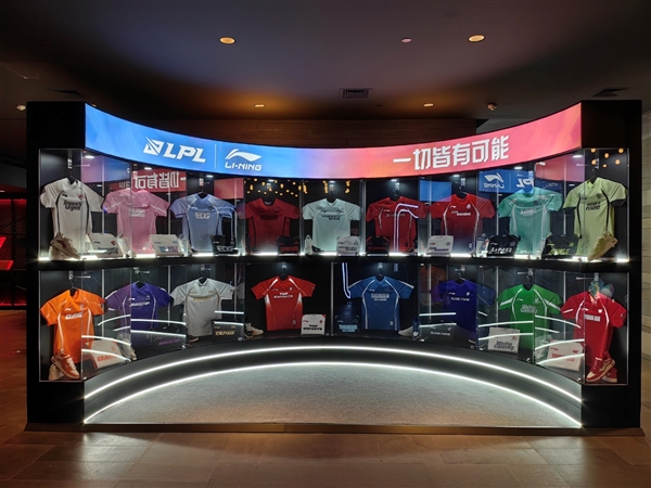 LPL 2024春季賽正式開打 首戰(zhàn)即巔峰！Intel 14代酷睿強力助攻、升級AI