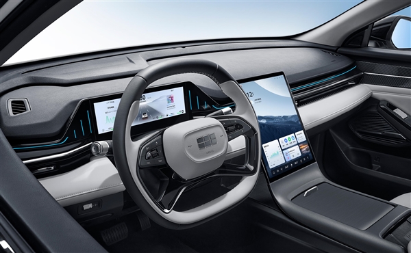 比亞迪秦PLUS DM-i勁敵 吉利銀河L6內(nèi)飾曝光：副駕駛屏終被取消