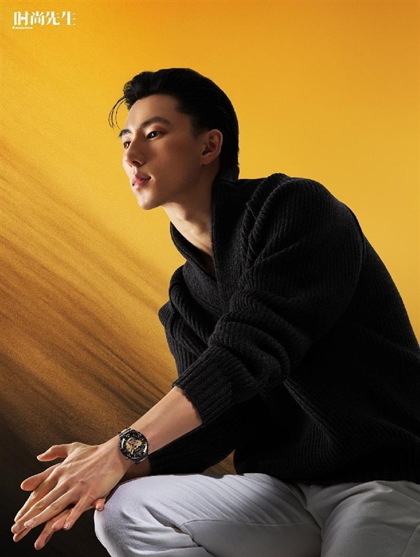 “老錢(qián)風(fēng)”必備單品！華為黃金智能腕表登上一線時(shí)尚男刊