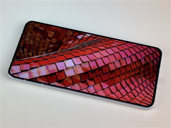 直屏黨的最佳選擇！iQOO 13詳解：2K直屏同檔唯一