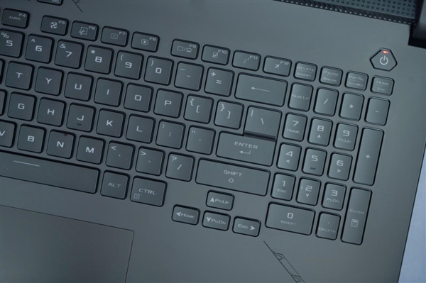 R9 7945HX3D+RTX 4090加持！ROG魔霸7 Plus超能版游戲本圖賞