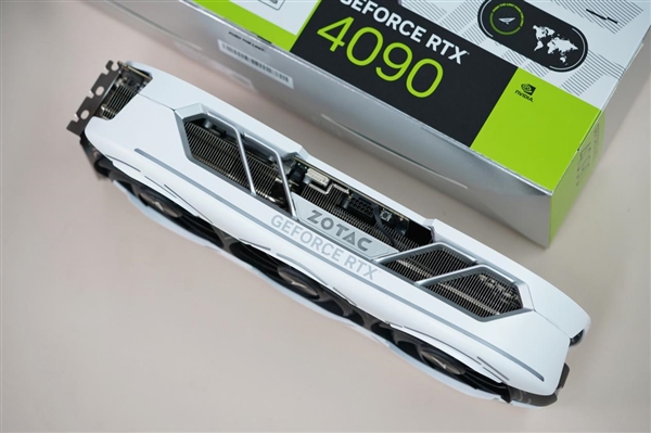 地表最強(qiáng)RTX 4090！索泰RTX 4090 PGF顯卡圖賞