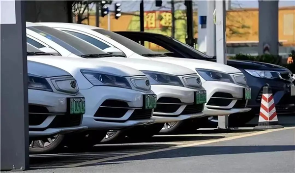 秦PLUS直接降到7.98萬 但還有比降價更恐怖的。。。