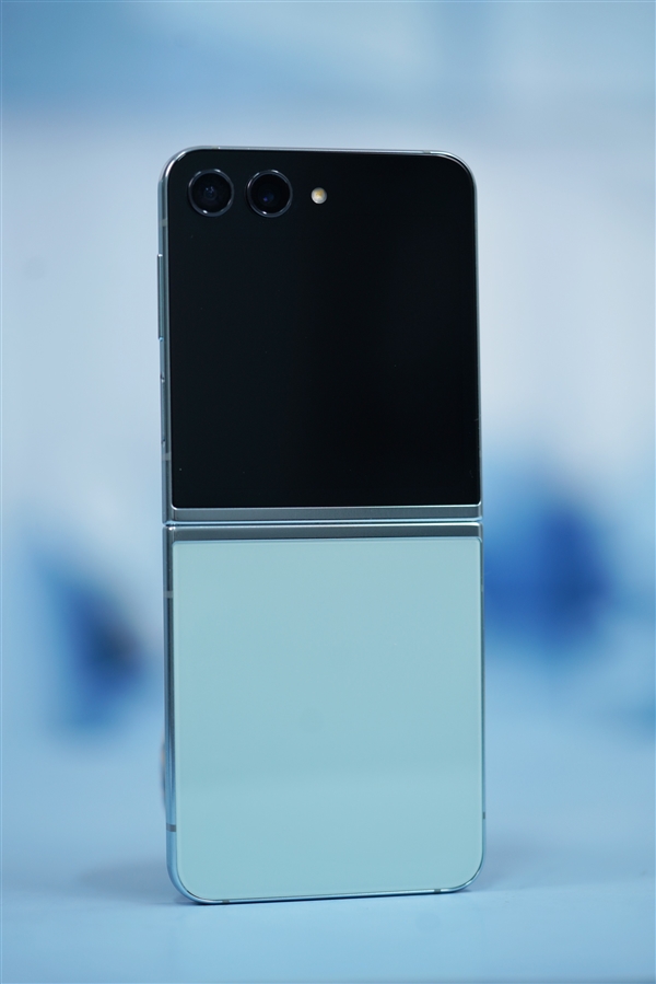 性能最強(qiáng)小折疊屏！三星Galaxy Z Flip5圖賞