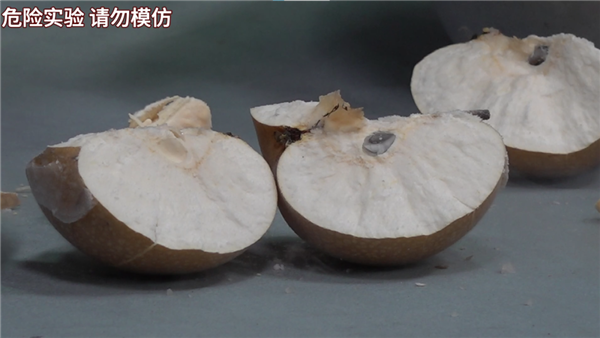 爾濱凍梨又黑又甜 為啥你冰箱凍出來的是壞的