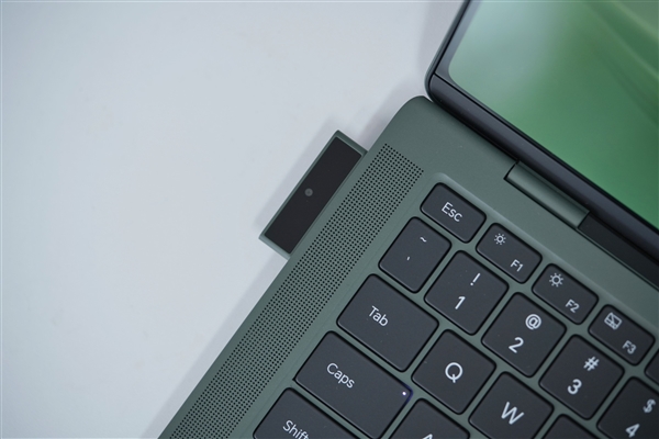 全球首發(fā)磁吸攝像頭！榮耀MagicBook Art 14圖賞