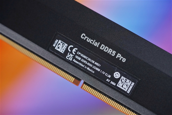 電壓僅1.1V！英睿達(dá)DDR5 Pro內(nèi)存超頻版圖賞