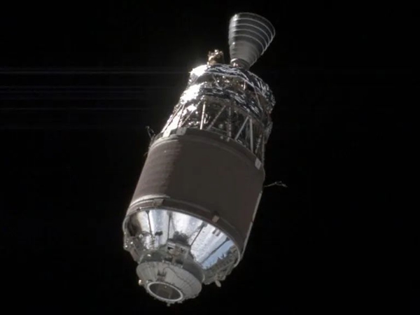 日本航天空前壯舉！小衛(wèi)星繞著廢棄火箭飛了三次