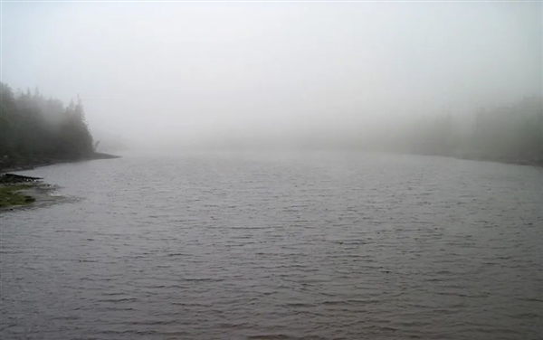 深湖比深海更可怕：這是為什么呢？