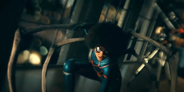 《蜘蛛夫人》新海報曝光 蜘蛛夫人攜三位蜘蛛女亮相