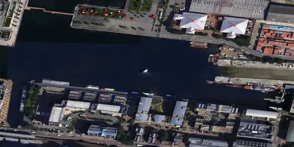 南極發(fā)現(xiàn)一個神秘“門口”：就像給巨人準備的