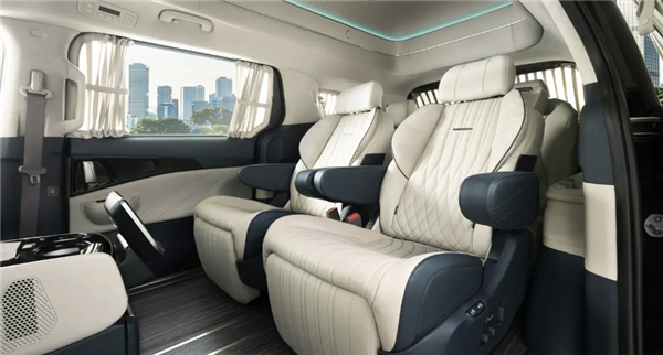 “冰箱彩電沙發(fā)”一應(yīng)俱全：起亞嘉華Noble Klasse L9上市