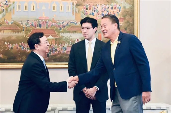 在排氣炸街、廢氣熏天的泰國(guó)：中國(guó)新能源車像個(gè)異類