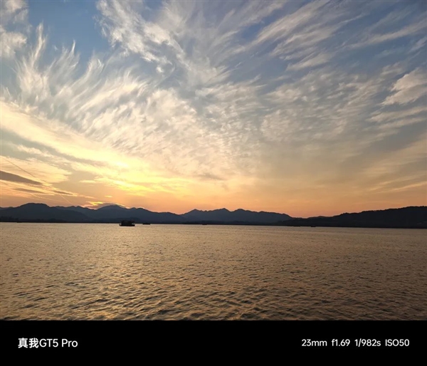 3298元的真我GT5 Pro 怕是把友商全整不會(huì)了。。。